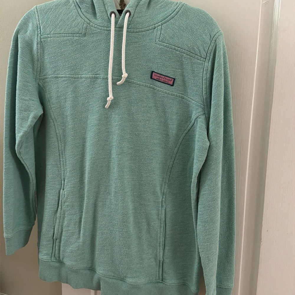 Vineyard Vines wm sz small hoodie